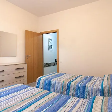 Apartman Ar Follonica