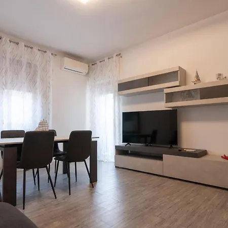 Ar Appartement Follonica